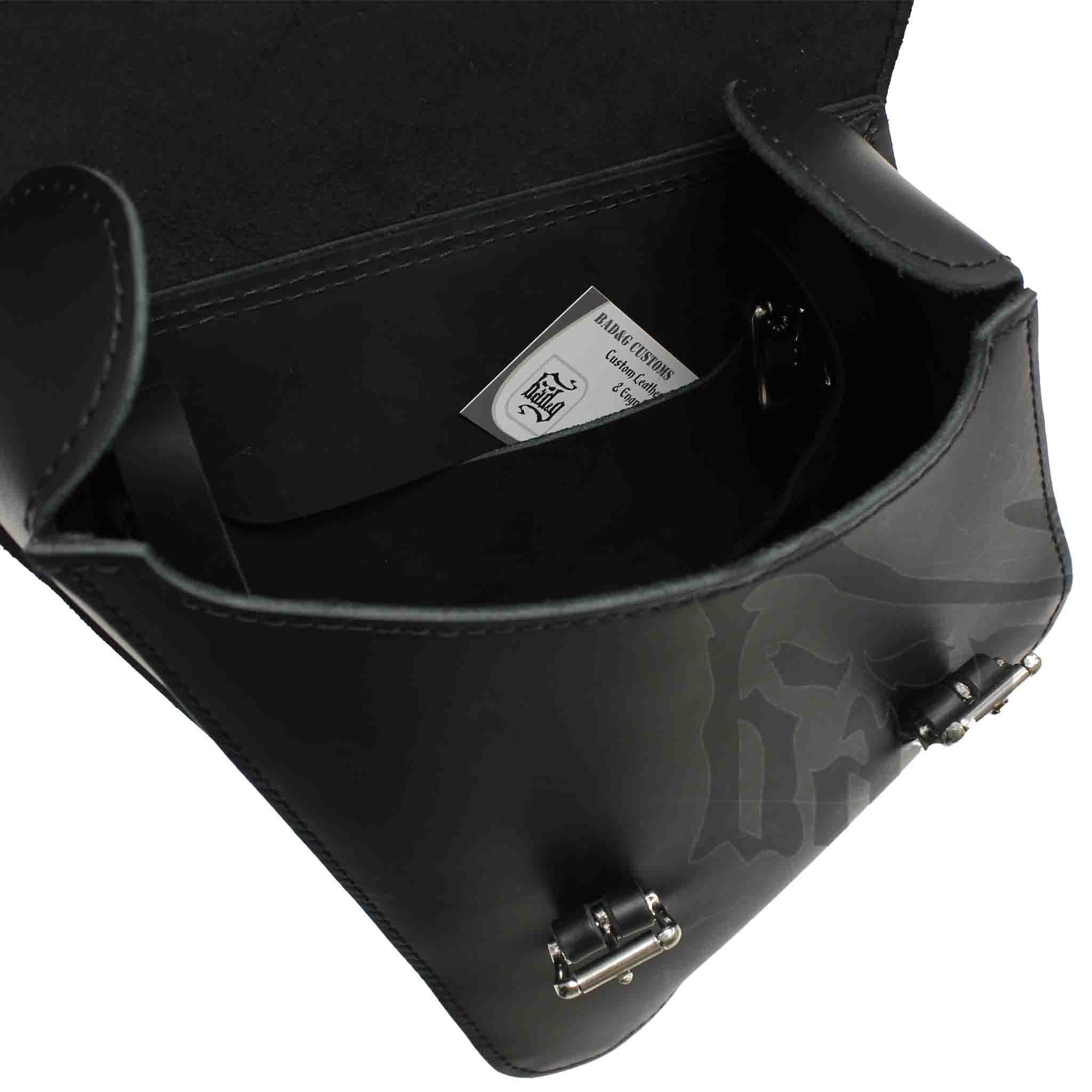 Upgrade your Harley-Davidson® Softail with the SHL01 Left Side Swingarm Solo Bag. Hand crafted in USA with premium leather and top quality hardware. Designed to fit all Pre-2017 Harley-Davidson® Softail models*. Durable and stylish, it features easy installation and it's the perfect fit for your motorcycle.