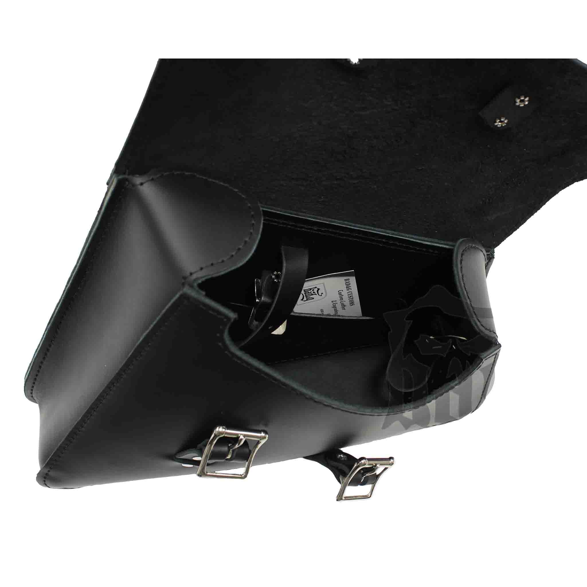 Upgrade your Triumph Bobber or Speedmaster with the TBL01 Left Side Solo Bag. Hand crafted in USA with premium leather and top quality hardware. Durable and stylish, it's the perfect fit for your motorcycle.